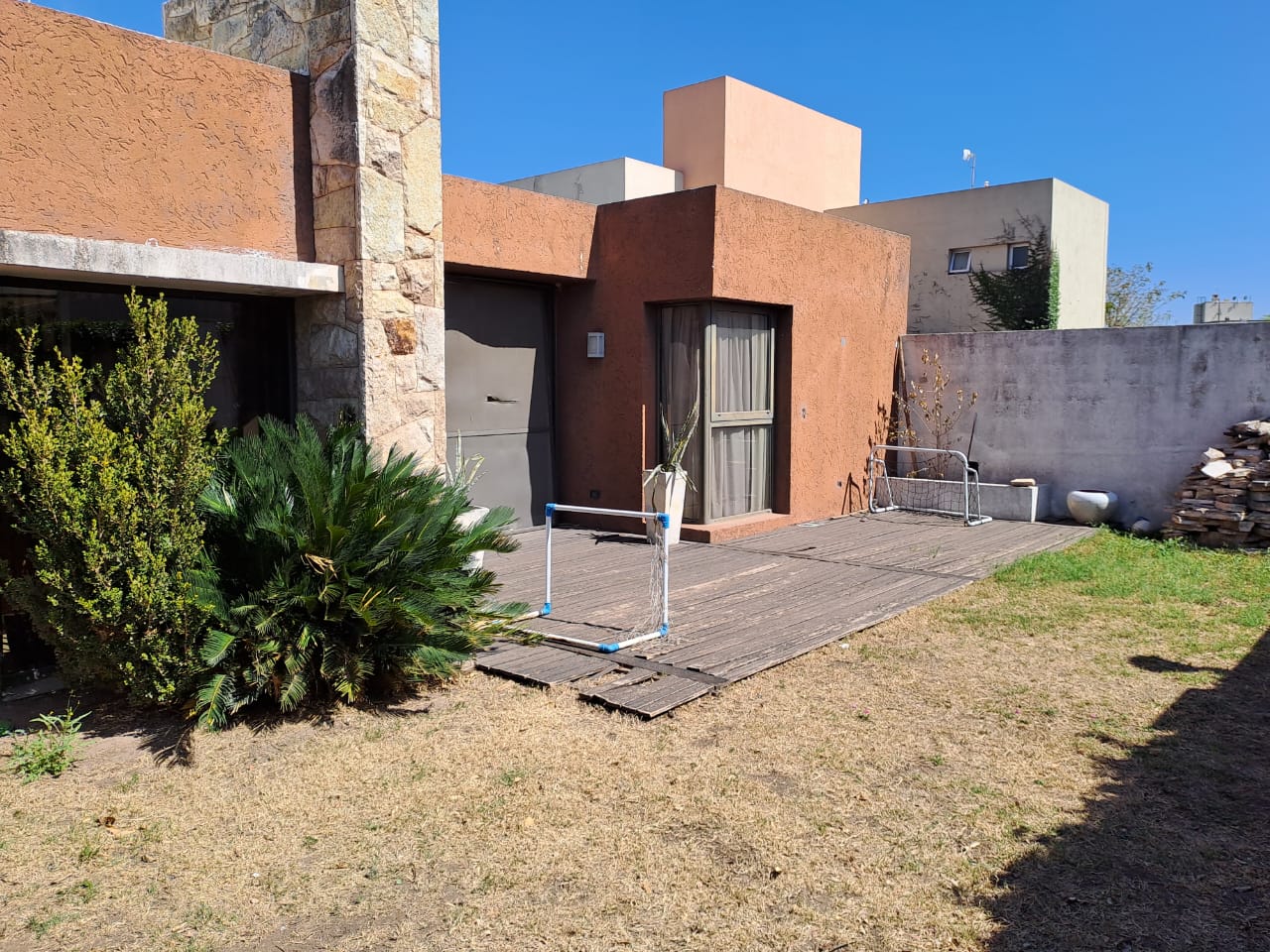 ALTOS DE MANANTIALES CASA DESARROLLADA EN PLANTA BAJA