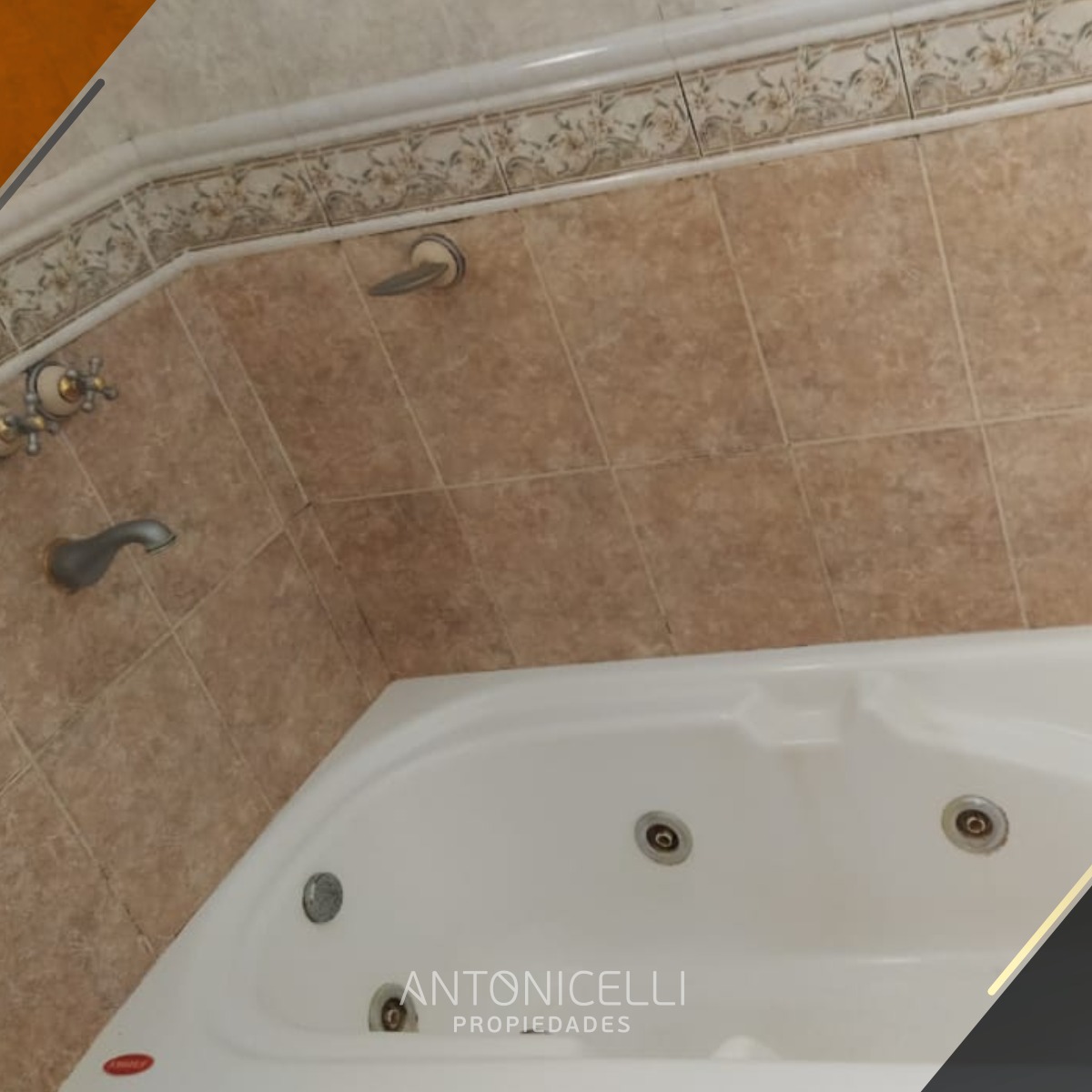 CASA EN VENTA mas DEPARTAMENTO en Santa Elena Colonia Tiroleta