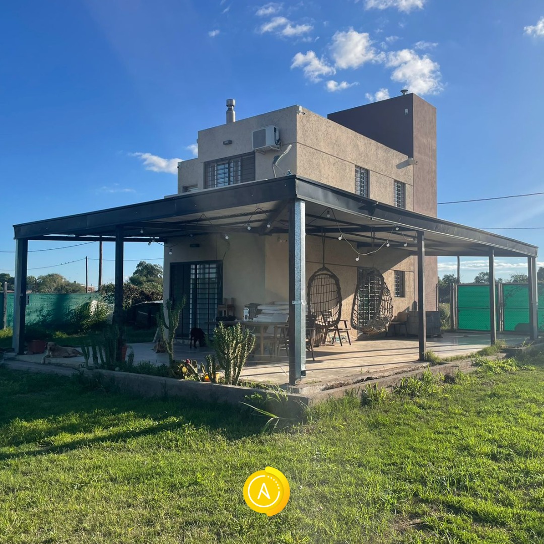 CASA EN VENTA - Bº NUÑEZ COLONIA TIROLESA