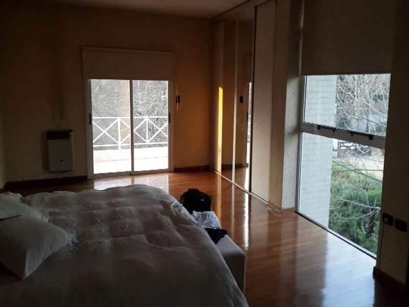 VENTA CASA COUNTRY FORTIN DEL POZO - ZONA SUR - 3 DORMITORIOS PILETA