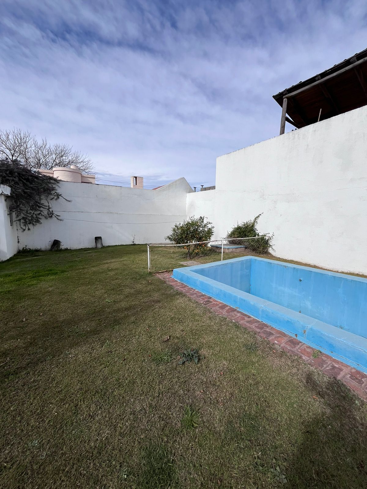 CASA VENTA CERRO DE LAS ROSAS 3 dor. 1 baño PISCINA  443 m2 Terreno 152 m2 Cub.
