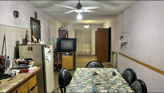 Casa en Venta! OPORTUNIDAD INVERSIONISTAS! Se recibe vehículo-escuchamos ofertas!