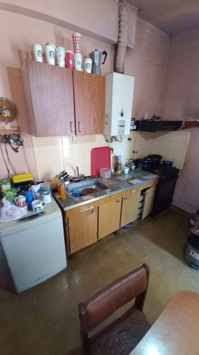 VENTA CASA 2 DORMITORIOS MAS DEPARTAMENTO BARRIO CIUDADELA A METROS DE VELEZ SARSFIELD