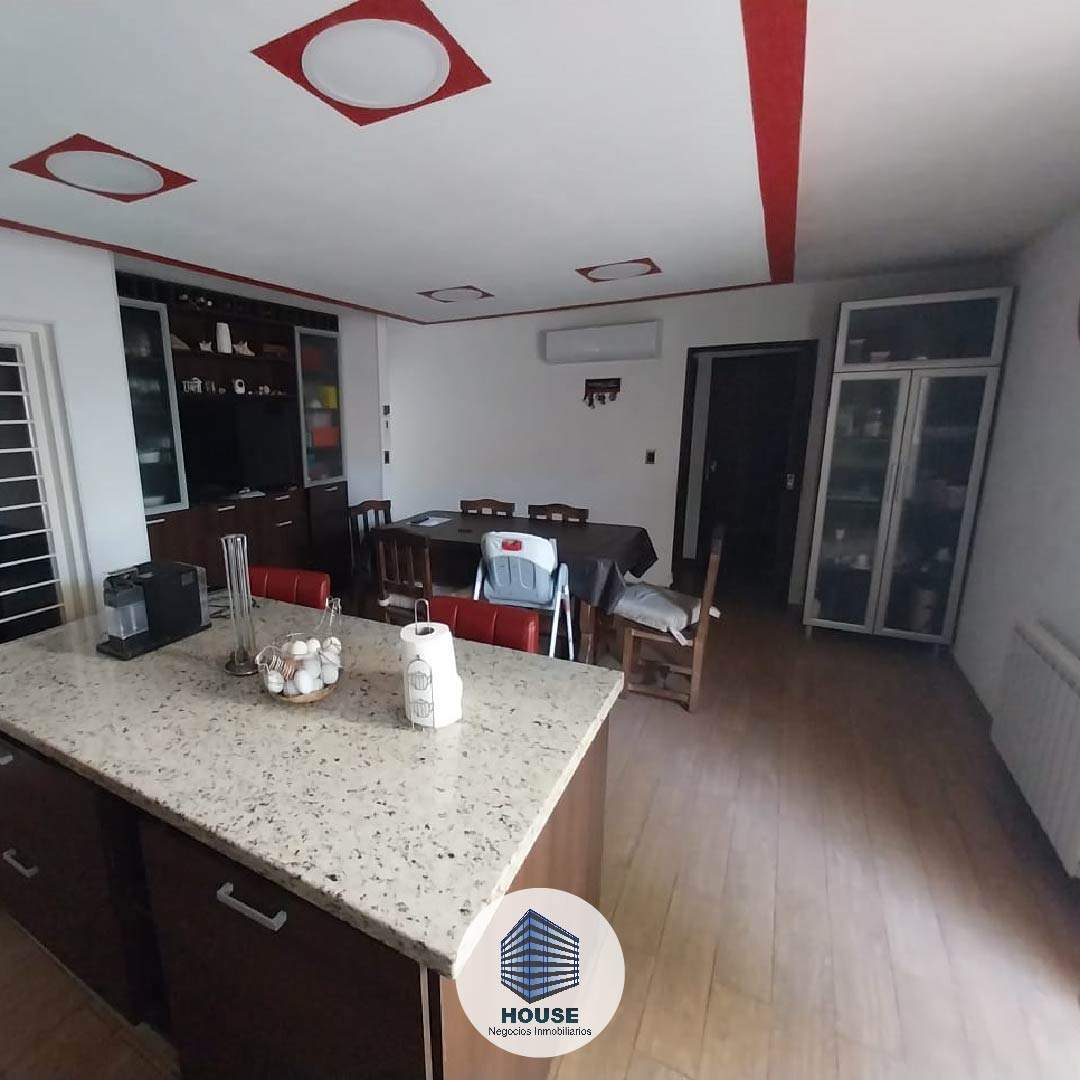 CASA EN VENTA BARRIO JARDIN  APTA PARA CRÉDITO 3 DORM