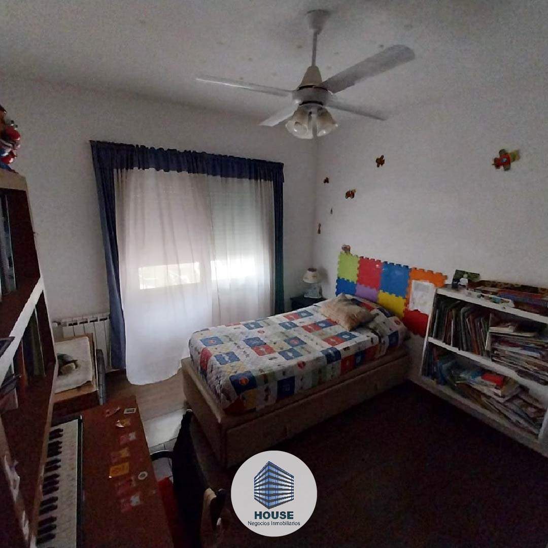 CASA EN VENTA BARRIO JARDIN  APTA PARA CRÉDITO 3 DORM