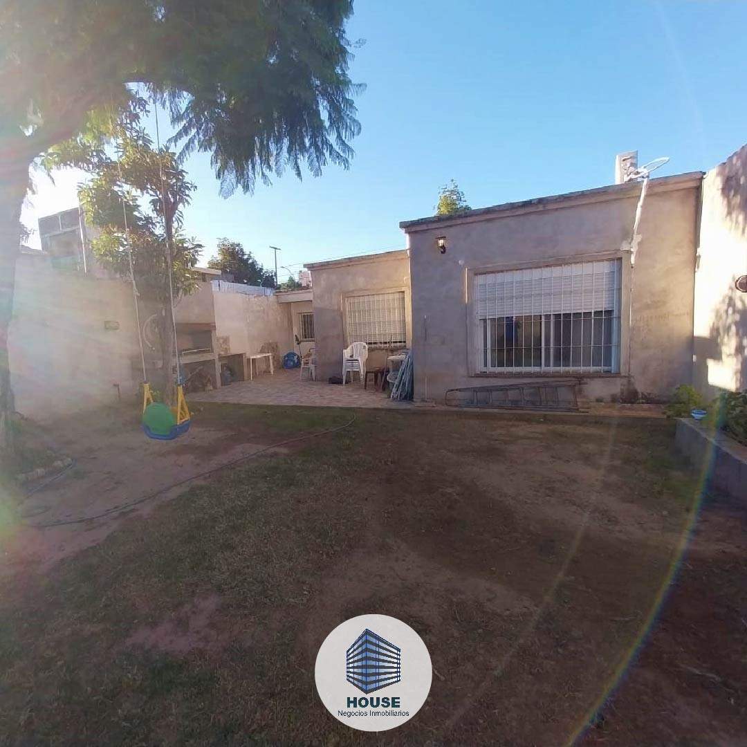 CASA EN VENTA BARRIO JARDIN  APTA PARA CRÉDITO 3 DORM