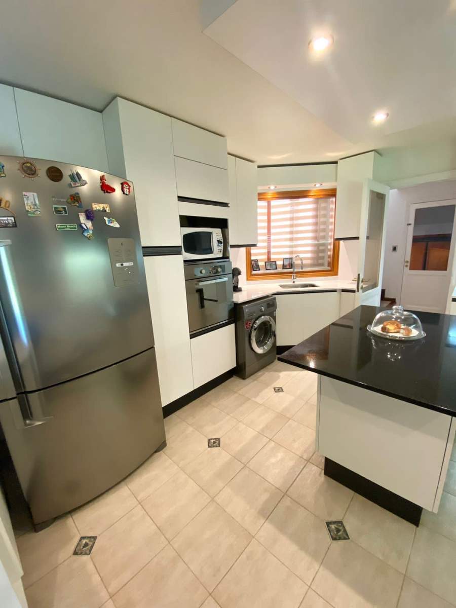 Casa PREMIUM Jockey club Frente al Golf con 4 dorm y piscina