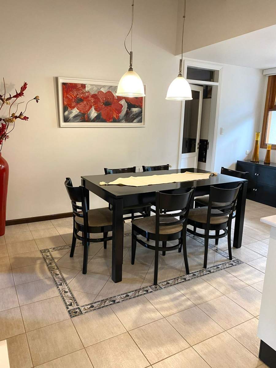 Casa PREMIUM Jockey club Frente al Golf con 4 dorm y piscina