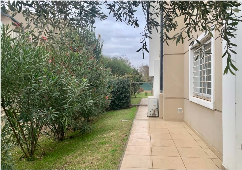 CASA EN VENTA COUNTRY LA SANTINA 4 DORMITORIOS