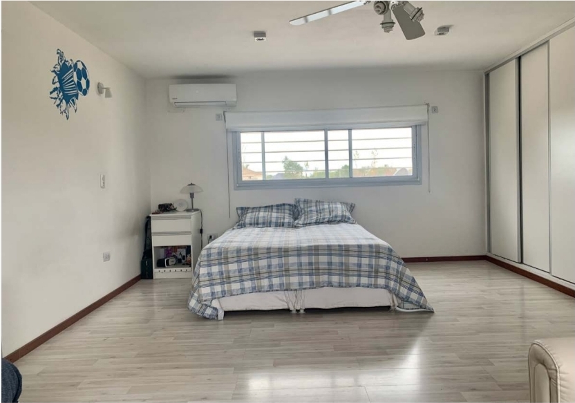 CASA EN VENTA COUNTRY LA SANTINA 4 DORMITORIOS