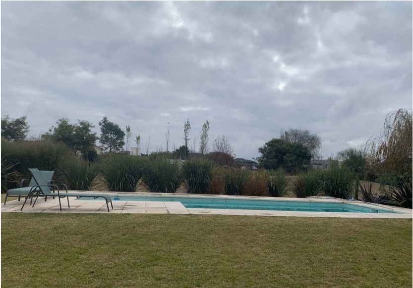 CASA EN VENTA COUNTRY LA SANTINA 4 DORMITORIOS