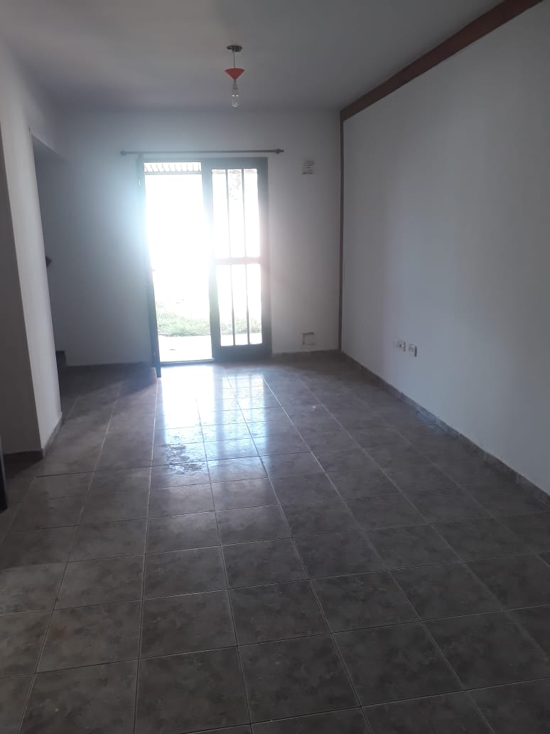 DÚPLEX DE 3 DORM. EN VENTA EN COMPLEJO CERRADO EN B LAS PALMAS