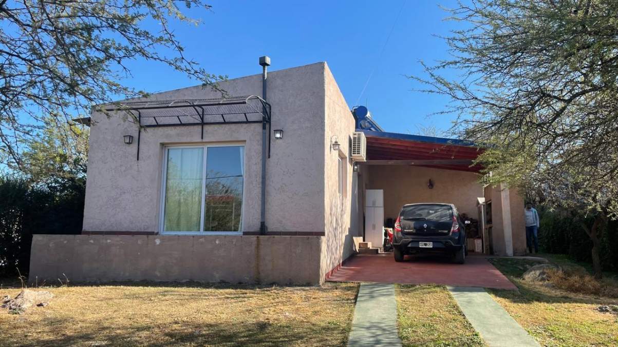 CASA EN VENTA BARRIO CERRADO LOMAS DEL REY