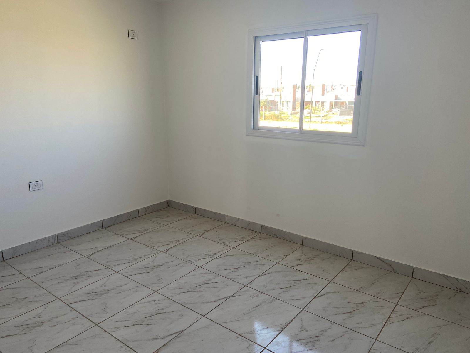 Se vende duplex a estrenar 3 dorm con pileta en Cuesta de Manantiales