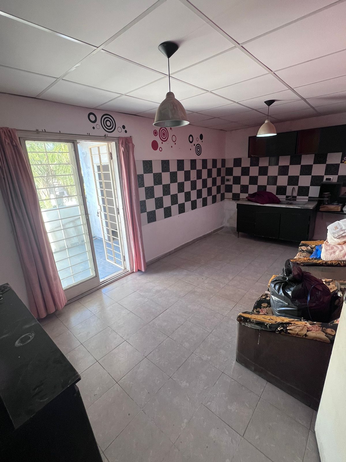 Se vende casa 4 dorm mas monoambiente Apta Credito. Yofre Norte- Cordoba