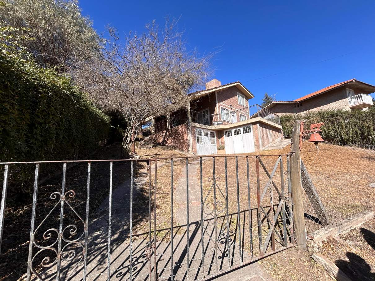 SE VENDE CASA EN CUESTA BLANCA VILLA CARLOS PAZ