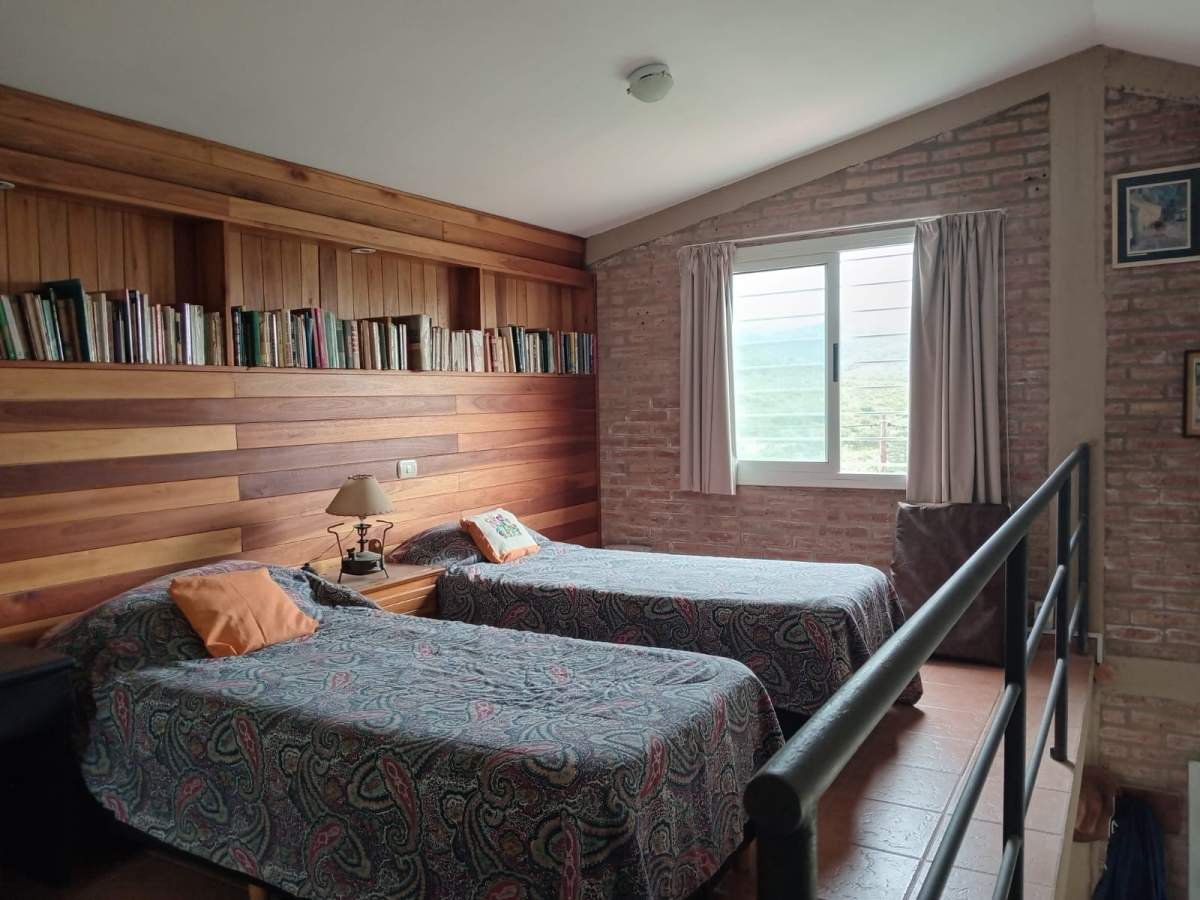 SE VENDE CASA EN CUESTA BLANCA VILLA CARLOS PAZ