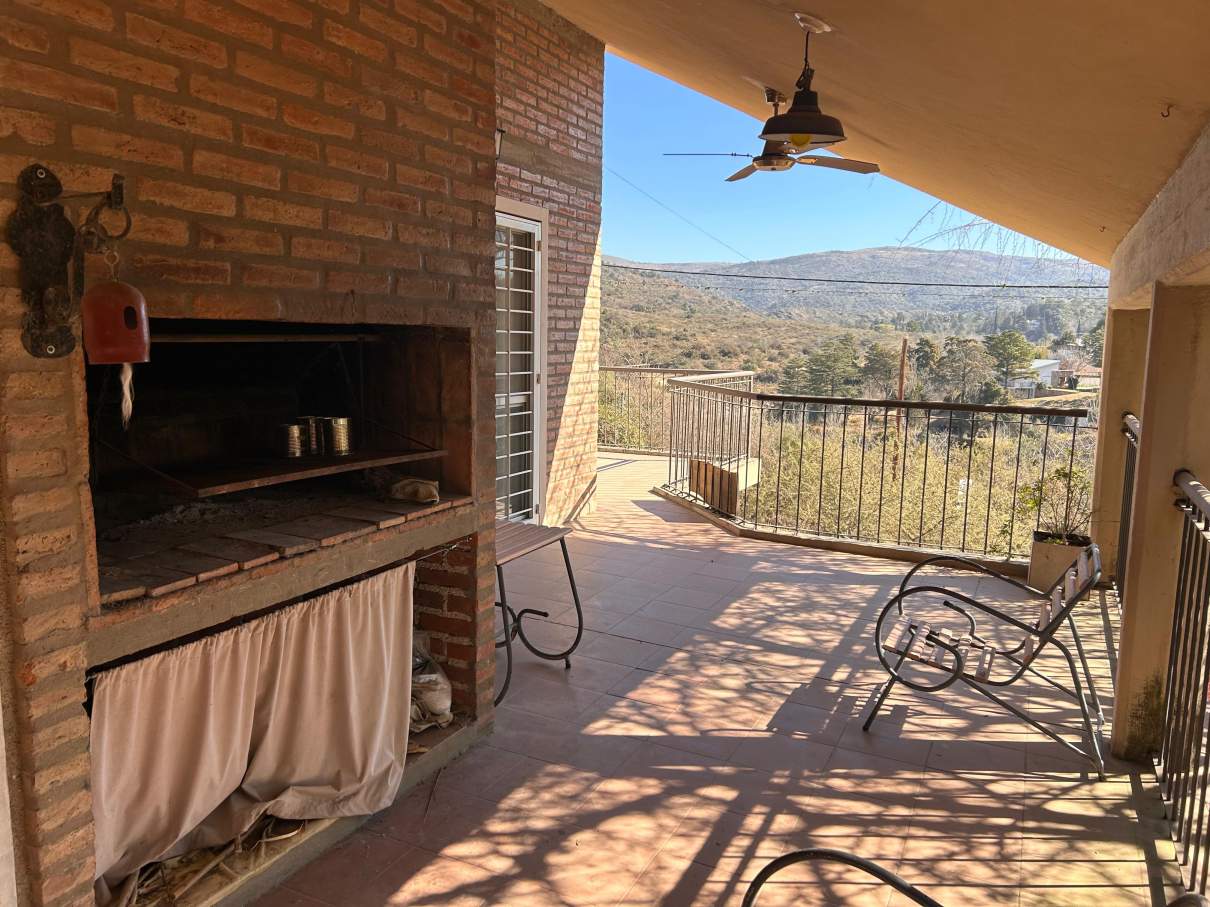 SE VENDE CASA EN CUESTA BLANCA VILLA CARLOS PAZ