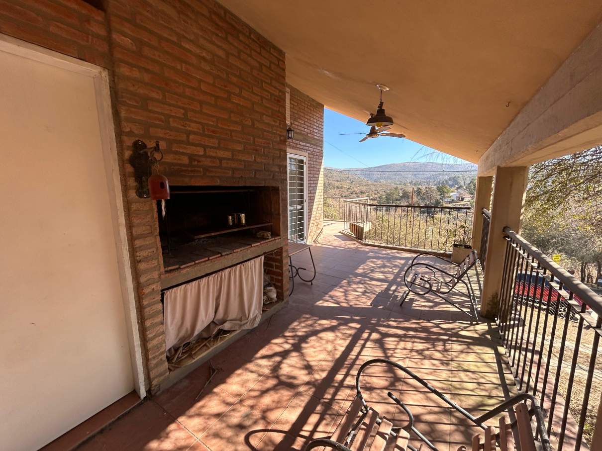 SE VENDE CASA EN CUESTA BLANCA VILLA CARLOS PAZ