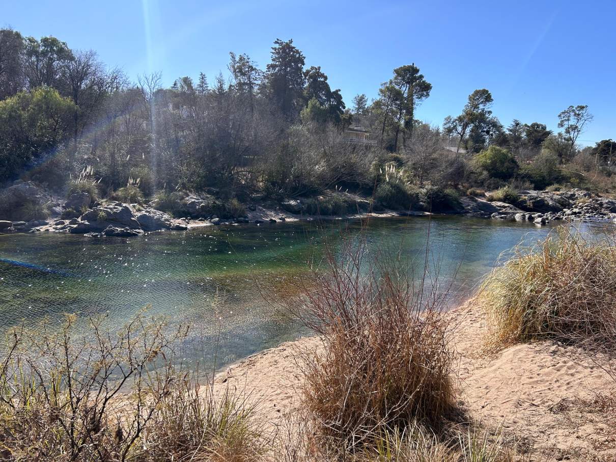 SE VENDE CASA EN CUESTA BLANCA VILLA CARLOS PAZ