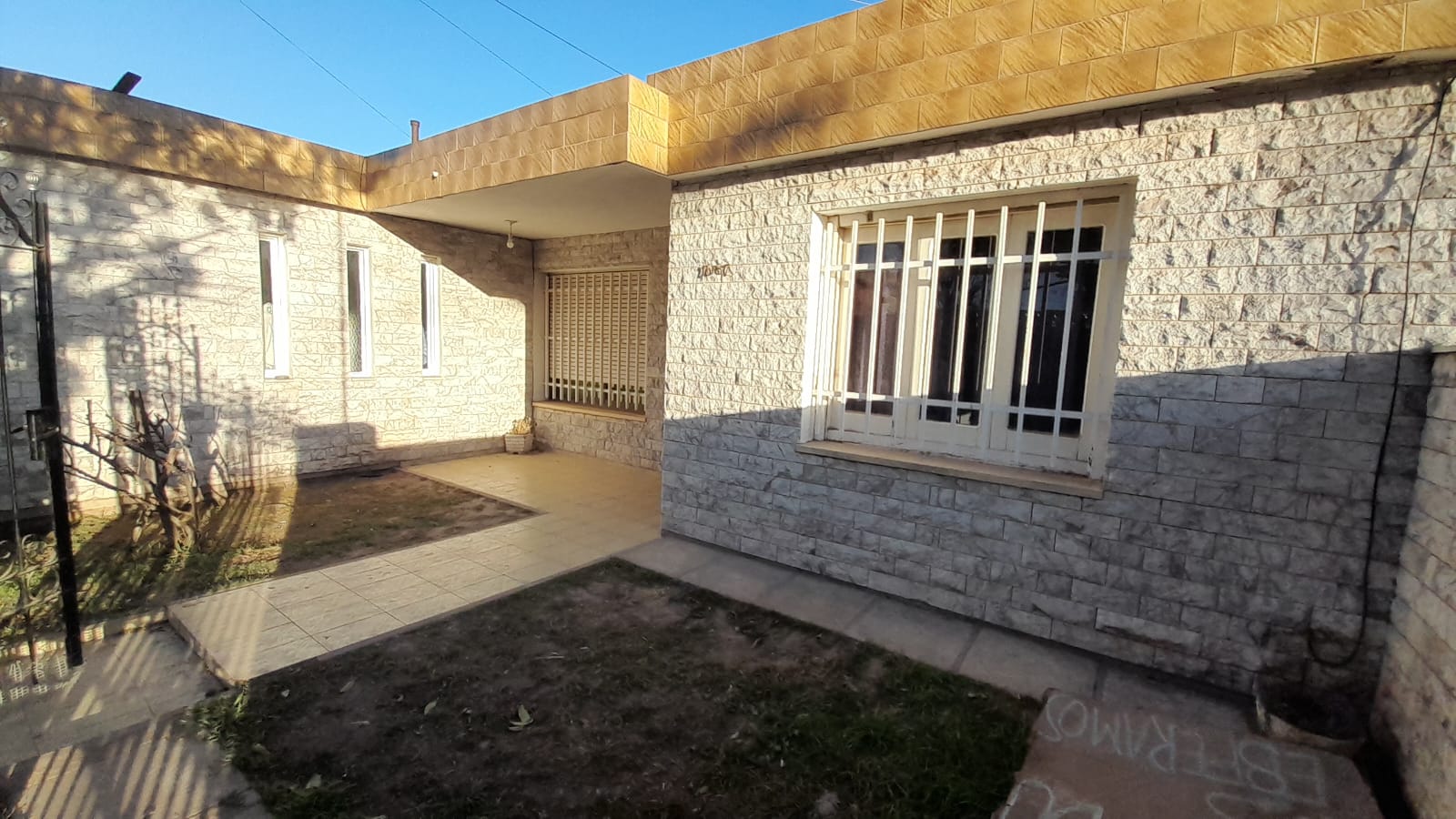 SE VENDE CASA EN B VILLA LIBERTADOR ADQUIRILO CON APPTO BANCOR