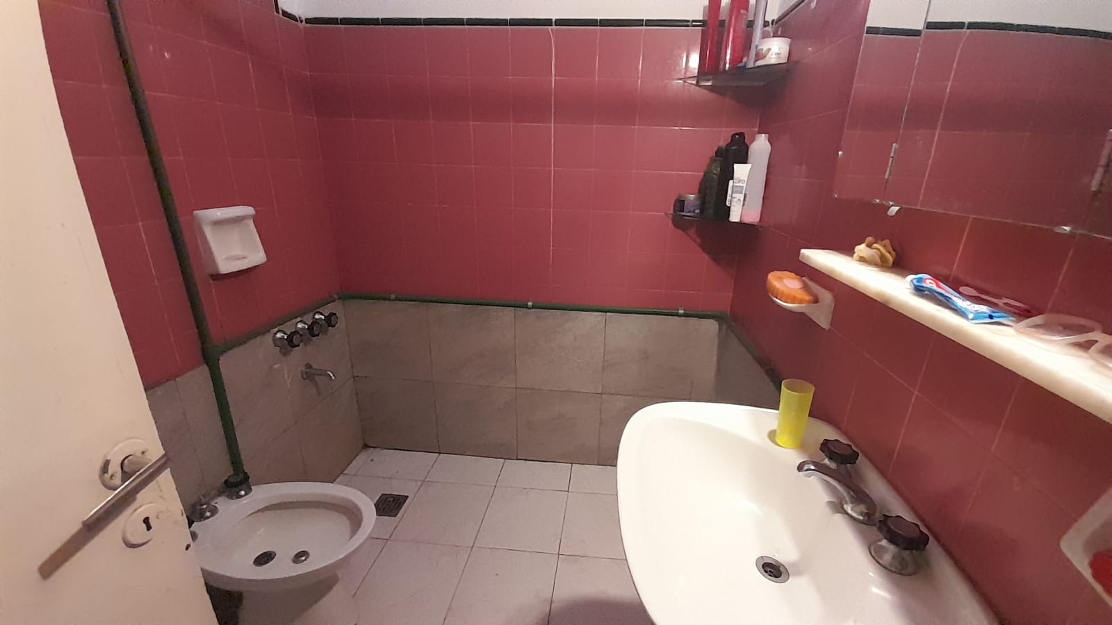 SE VENDE CASA EN B VILLA LIBERTADOR ADQUIRILO CON APPTO BANCOR