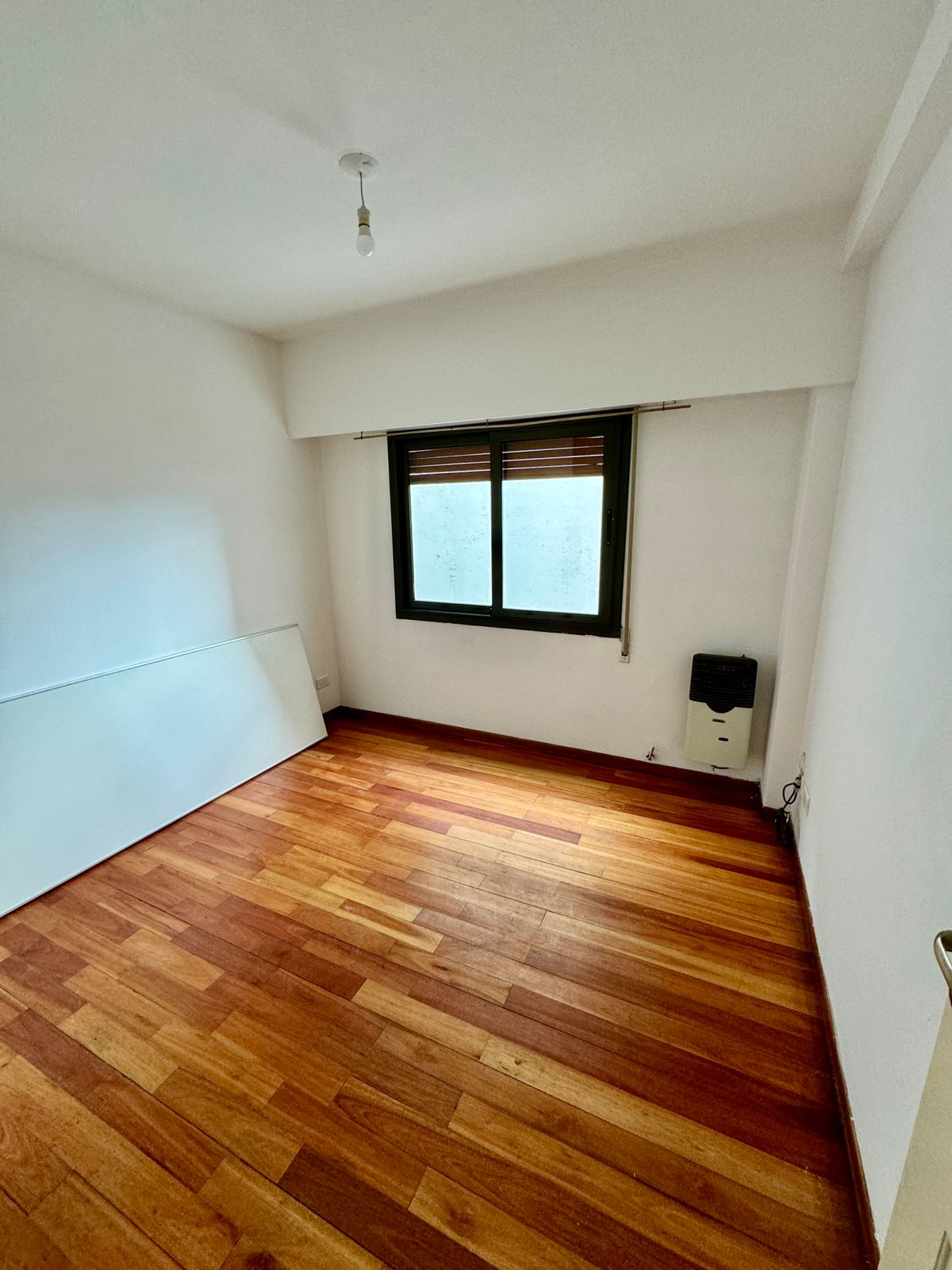 VENDO DEPTO DE DOS DOR EN MACROCENTRO