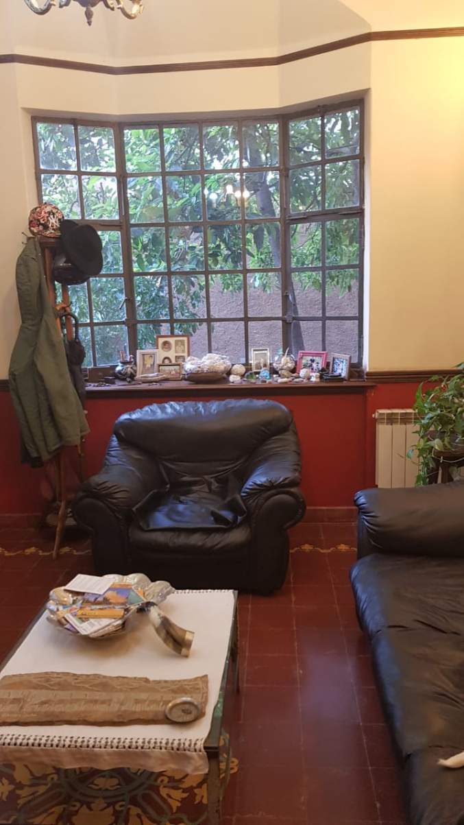 En VENTA excelente Chalet en barrio Colón, conservada con exquisito gusto
