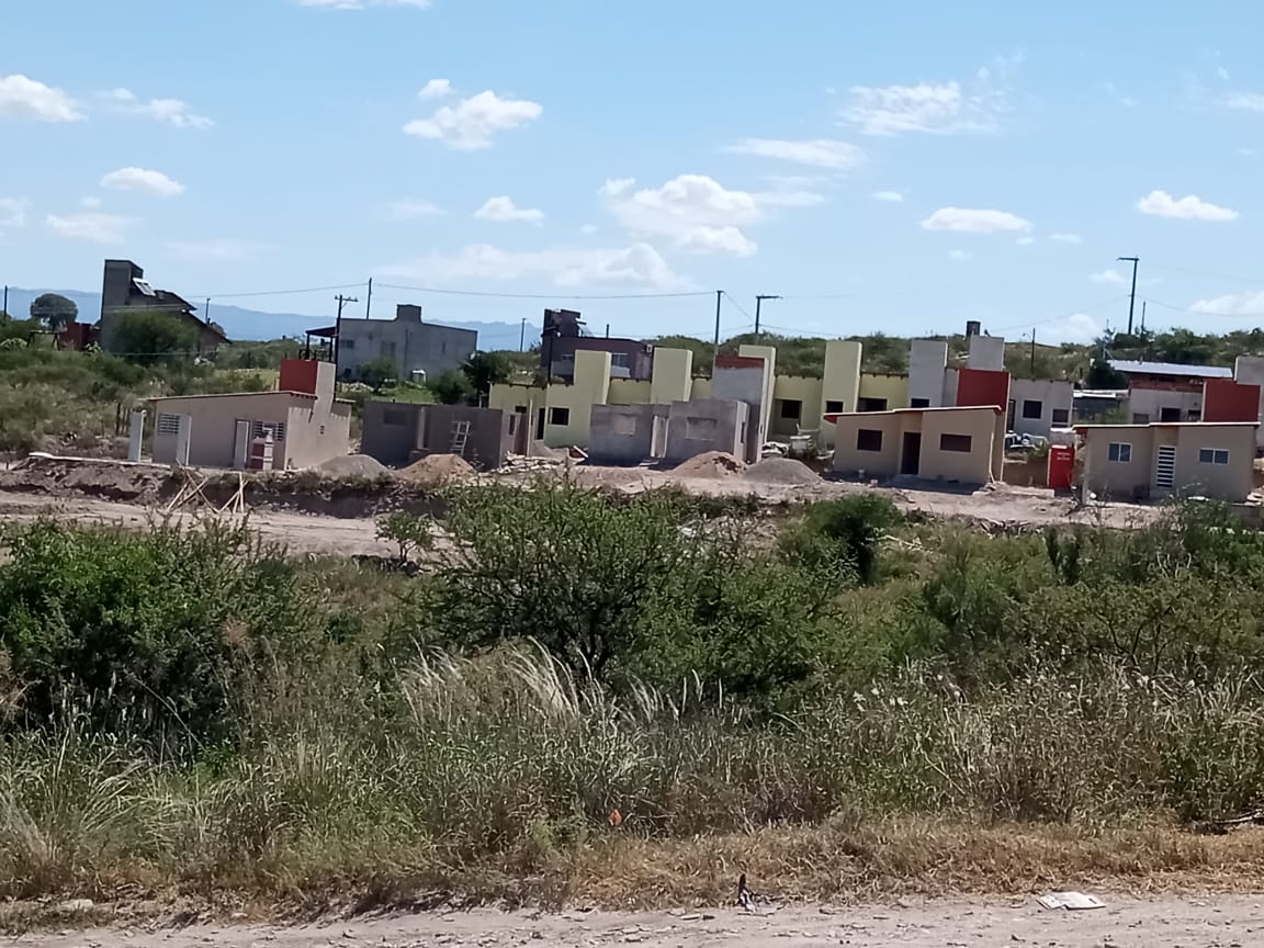 LOTE EN VENTA. SANTA CRUZ DEL LAGO, VALLE DEL SOL