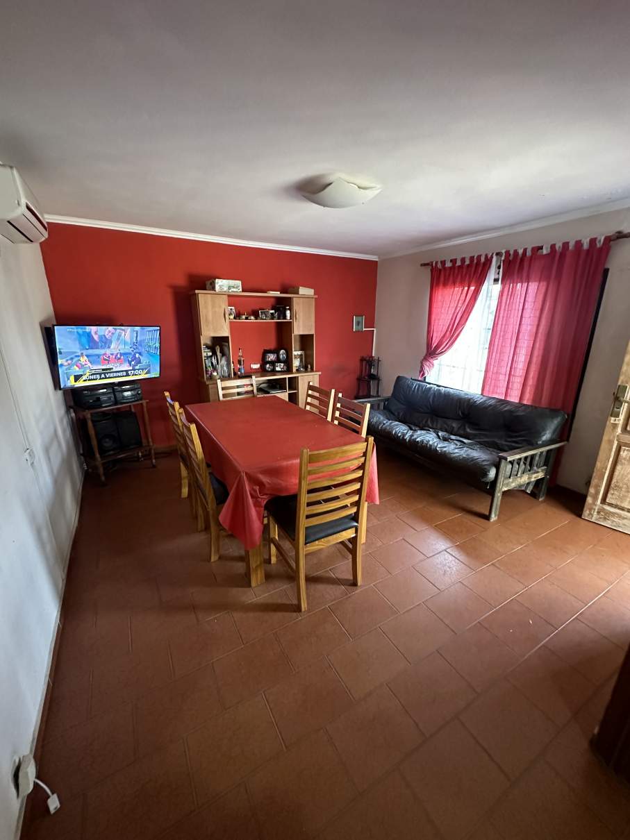 SE VENDE CASA 3 DORMITORIOS -  B Marques de Sobremonte