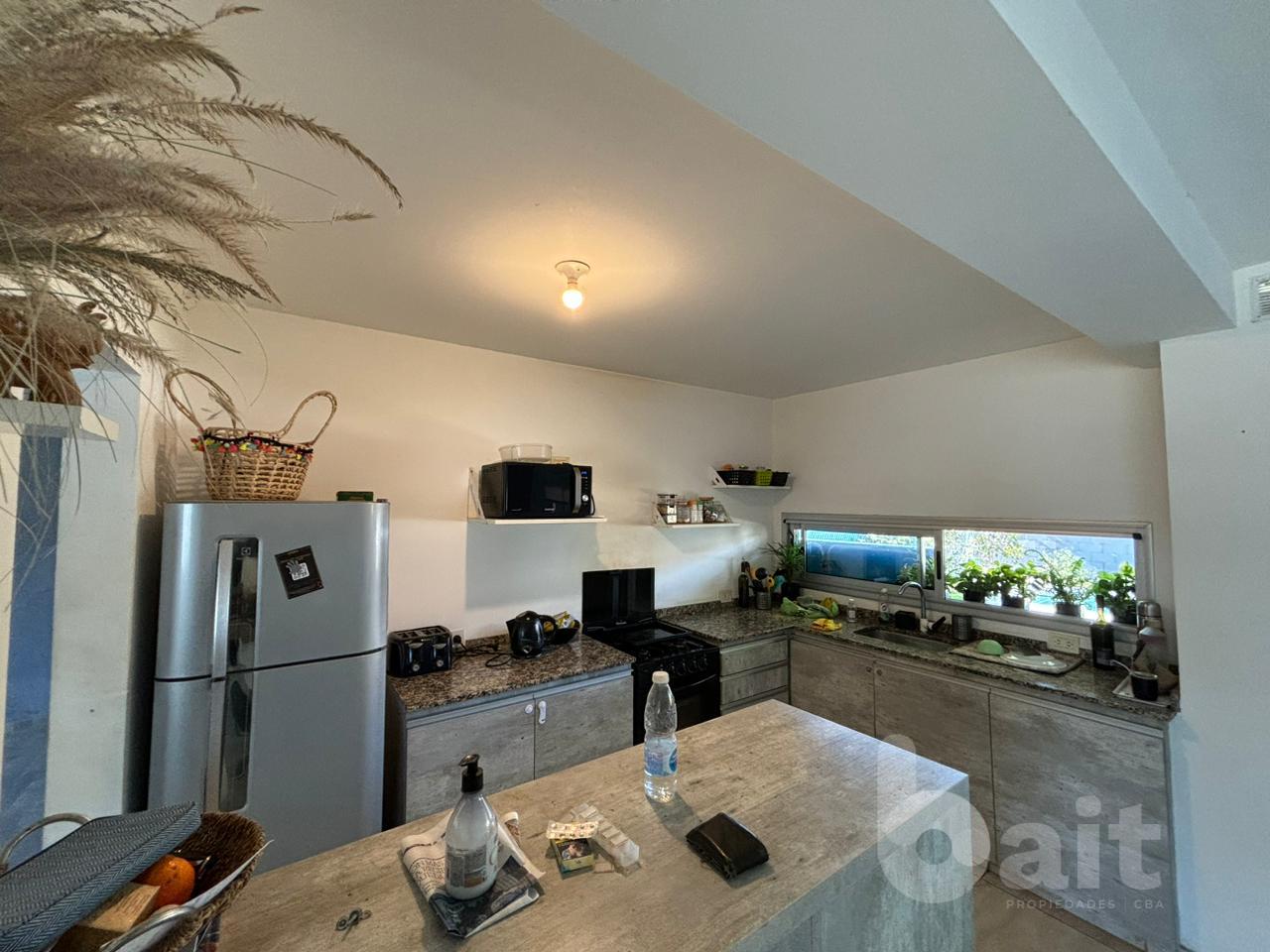 Venta duplex 3 dormitorios con pileta, en Campo de Vuelo II