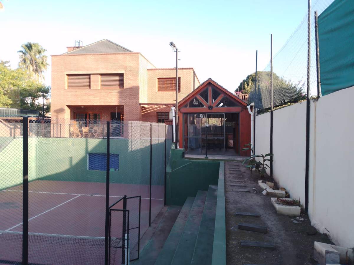 Espectacular Casa en Zona Norte con Pileta y Cancha de Paddle