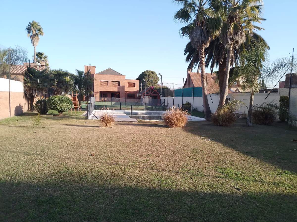 Espectacular Casa en Zona Norte con Pileta y Cancha de Paddle