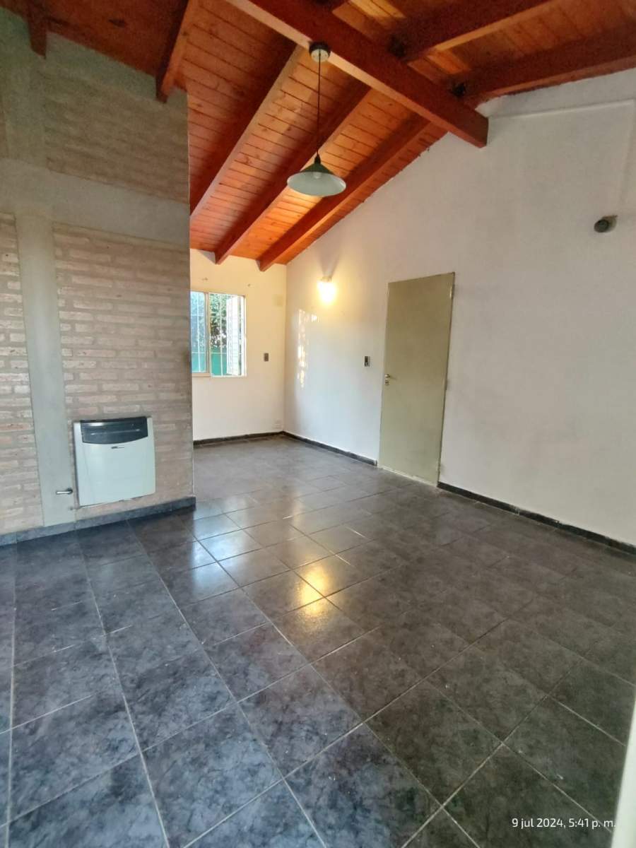 CASA EN VENTA EN BIALET MASSÉ CON VISTA AL LAGO SAN ROQUE.