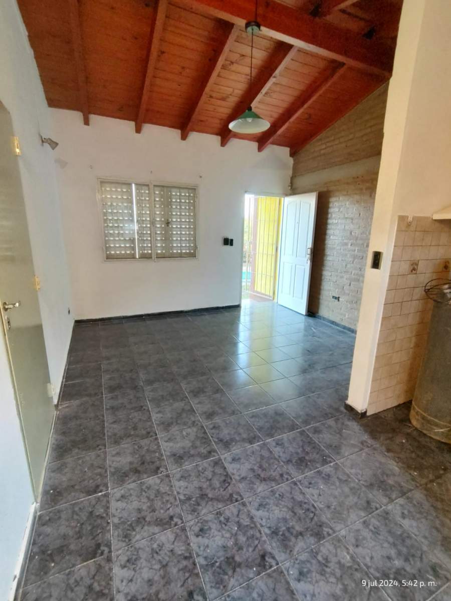 CASA EN VENTA EN BIALET MASSÉ CON VISTA AL LAGO SAN ROQUE.