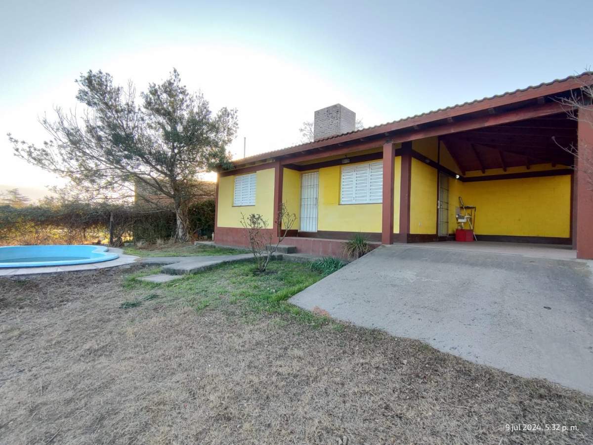 CASA EN VENTA EN BIALET MASSÉ CON VISTA AL LAGO SAN ROQUE.