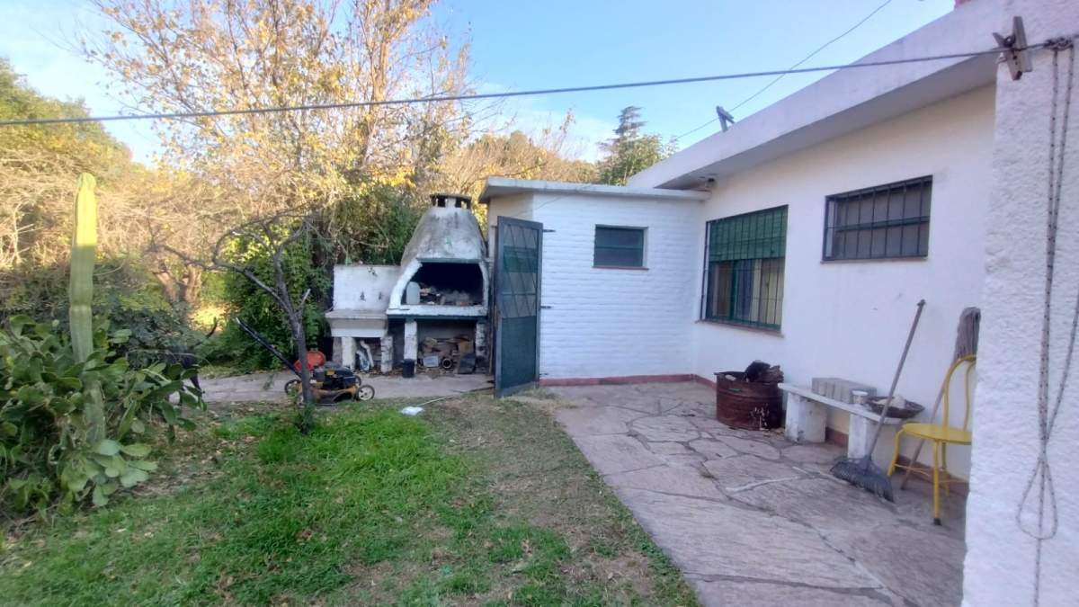 CASA EN VENTA EN BIALET MASSÉ.