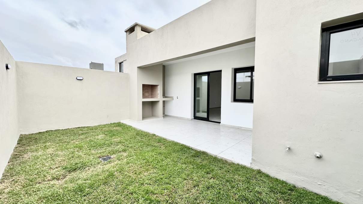 DUPLEX COLINAS DE MANANTIALES 2D2B - PB