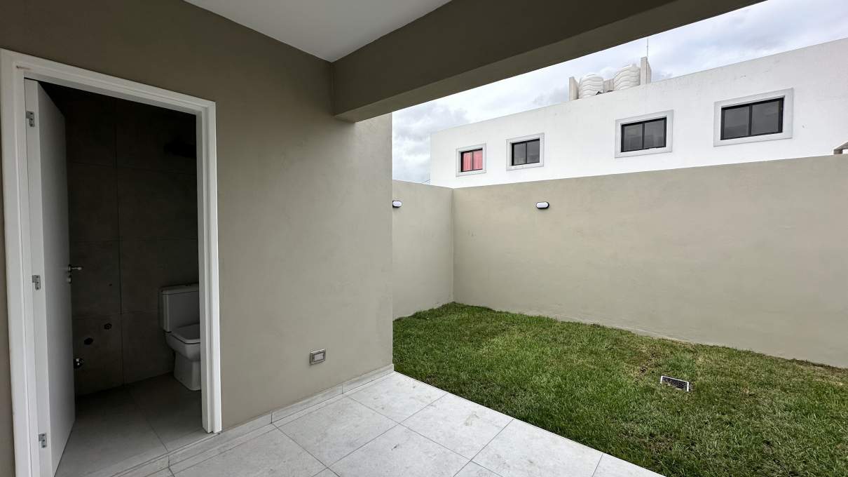 DUPLEX COLINAS DE MANANTIALES 2D2B - PB