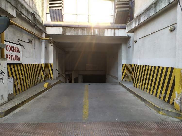 VENDO COCHERA EN CALLE BELGRANO 33