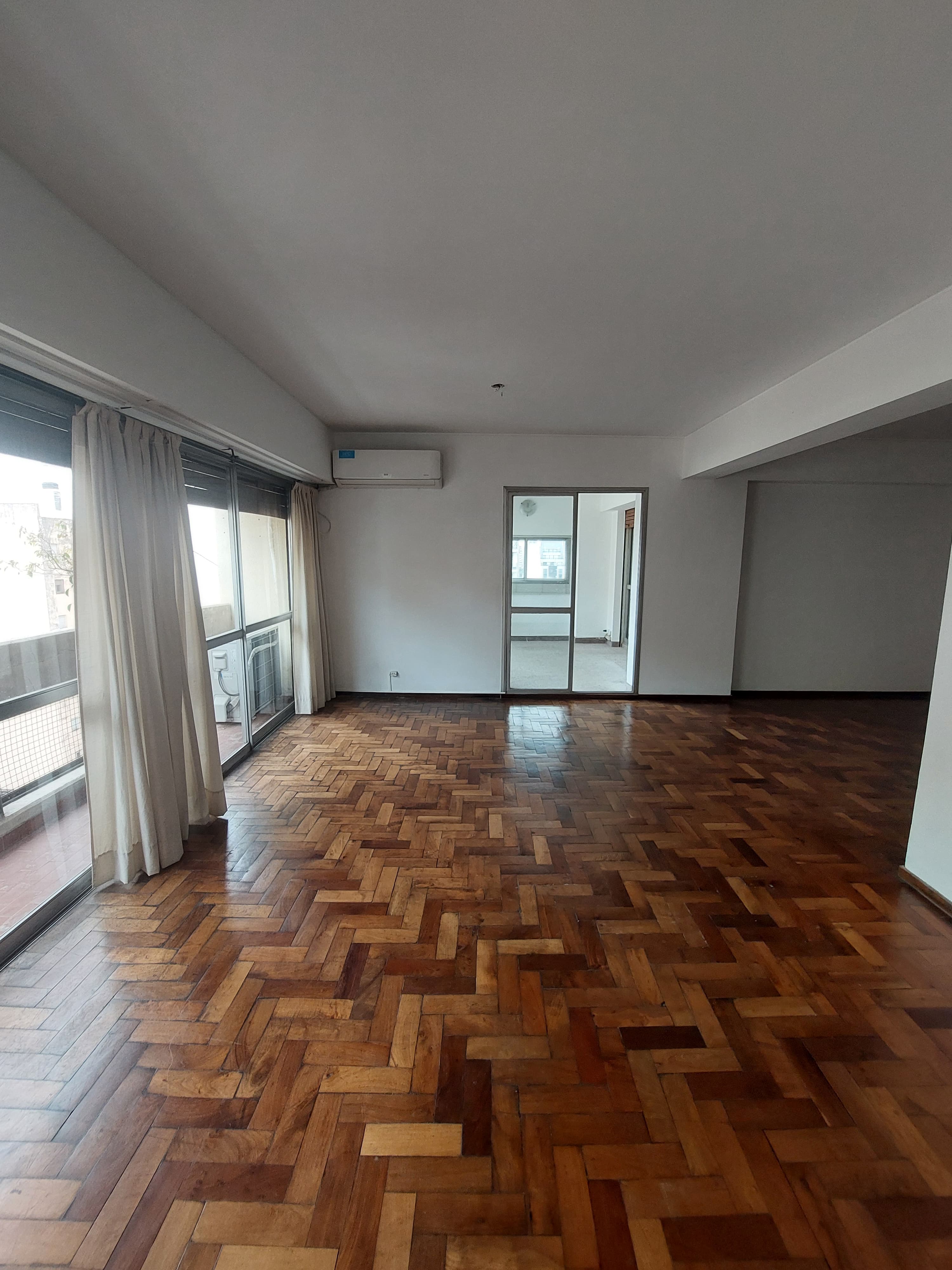 Alberdi, Av. Colón 800 Edificio Alas II 3 Dorm , Depend, y cochera