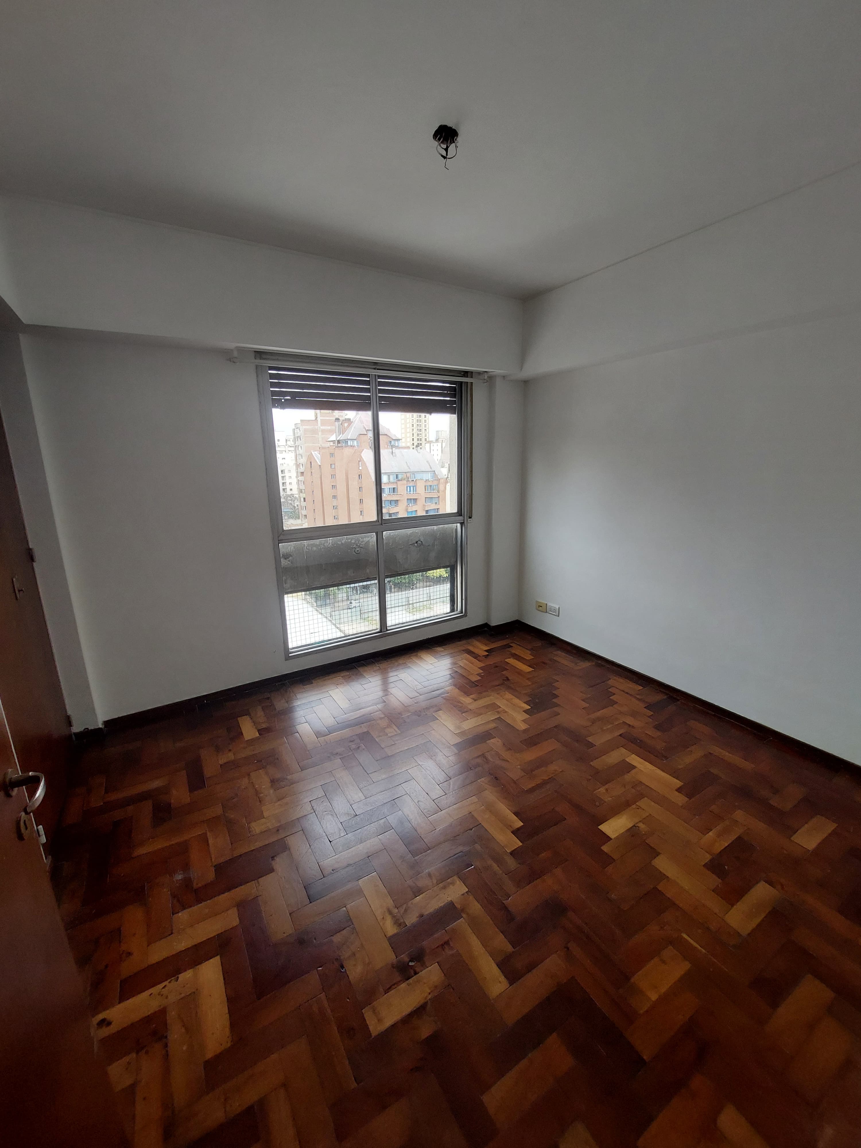 Alberdi, Av. Colón 800 Edificio Alas II 3 Dorm , Depend, y cochera