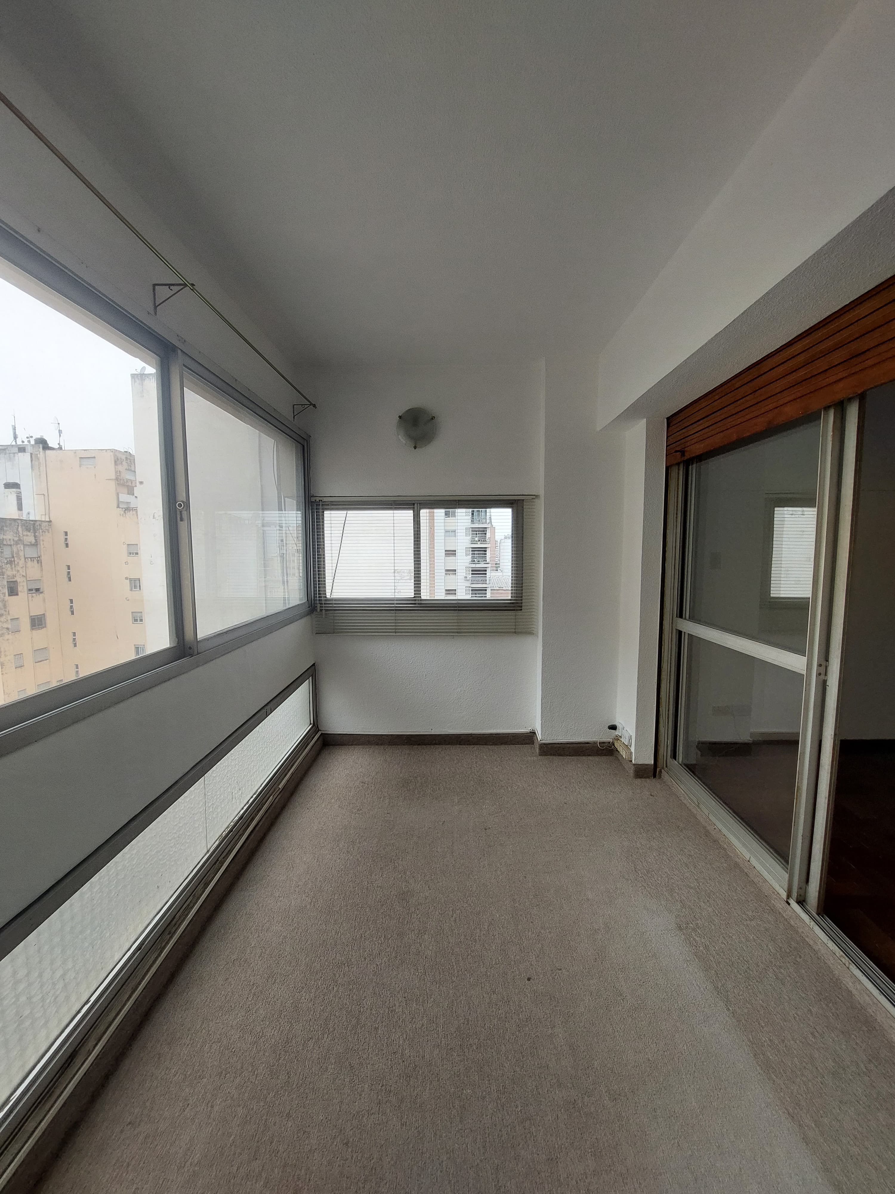 Alberdi, Av. Colón 800 Edificio Alas II 3 Dorm , Depend, y cochera
