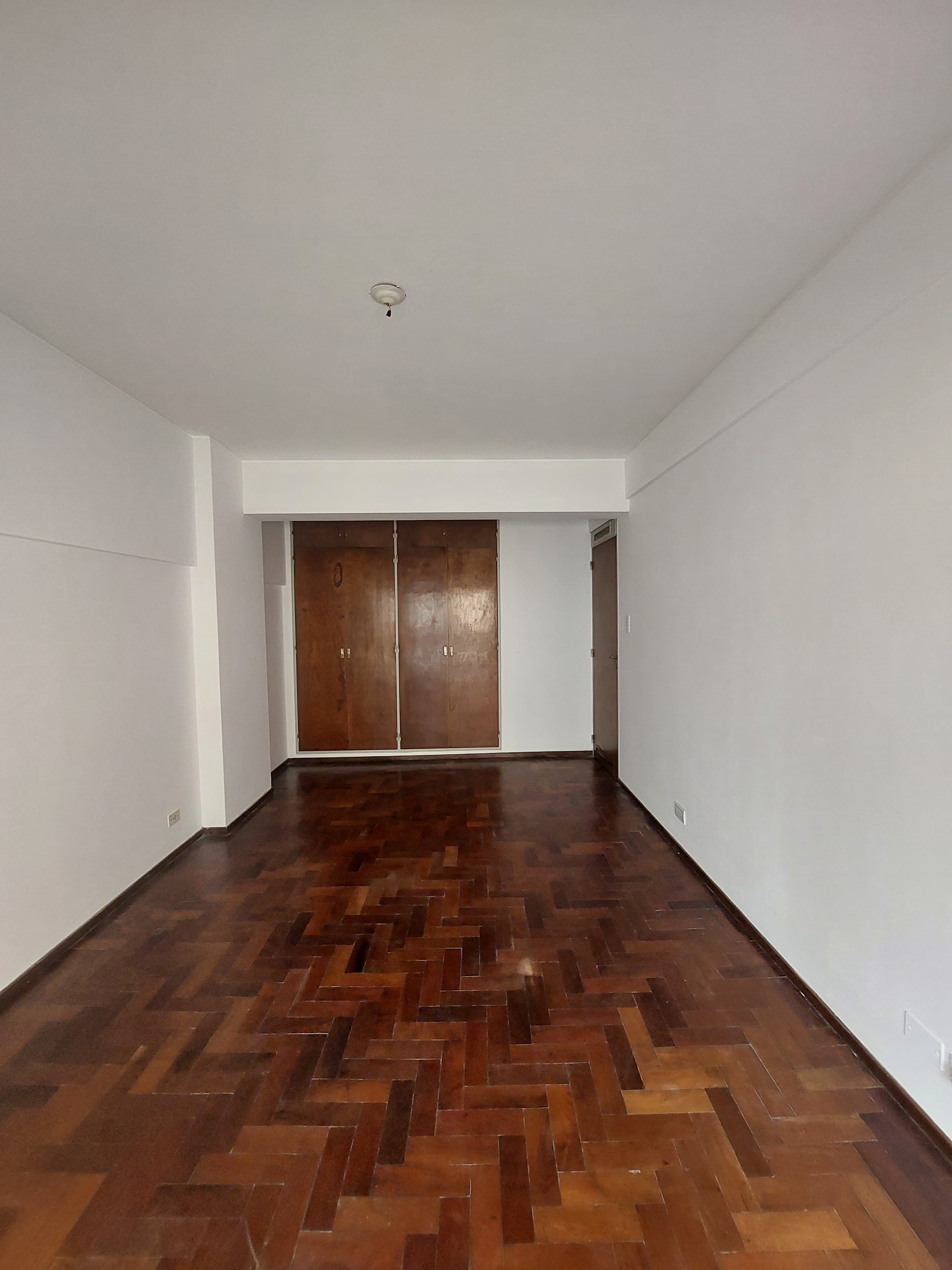 Alberdi, Av. Colón 800 Edificio Alas II 3 Dorm , Depend, y cochera
