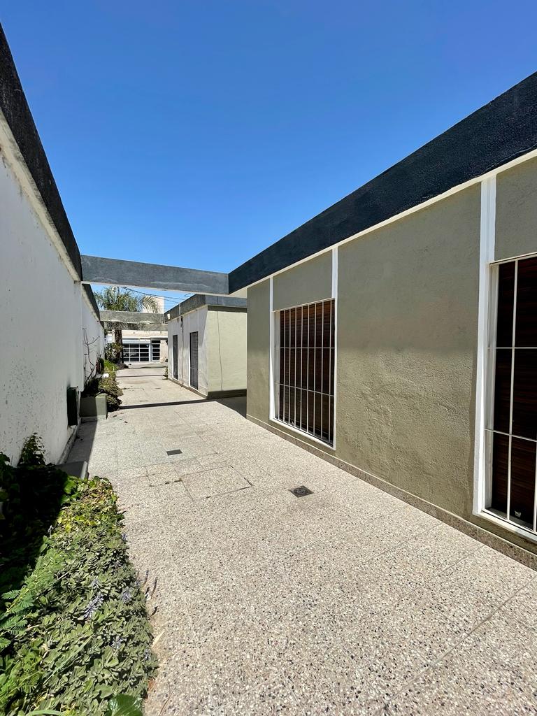 Zona Norte - PH en Planta baja de 4 Dorm 2 Baños Cochera Cubierta