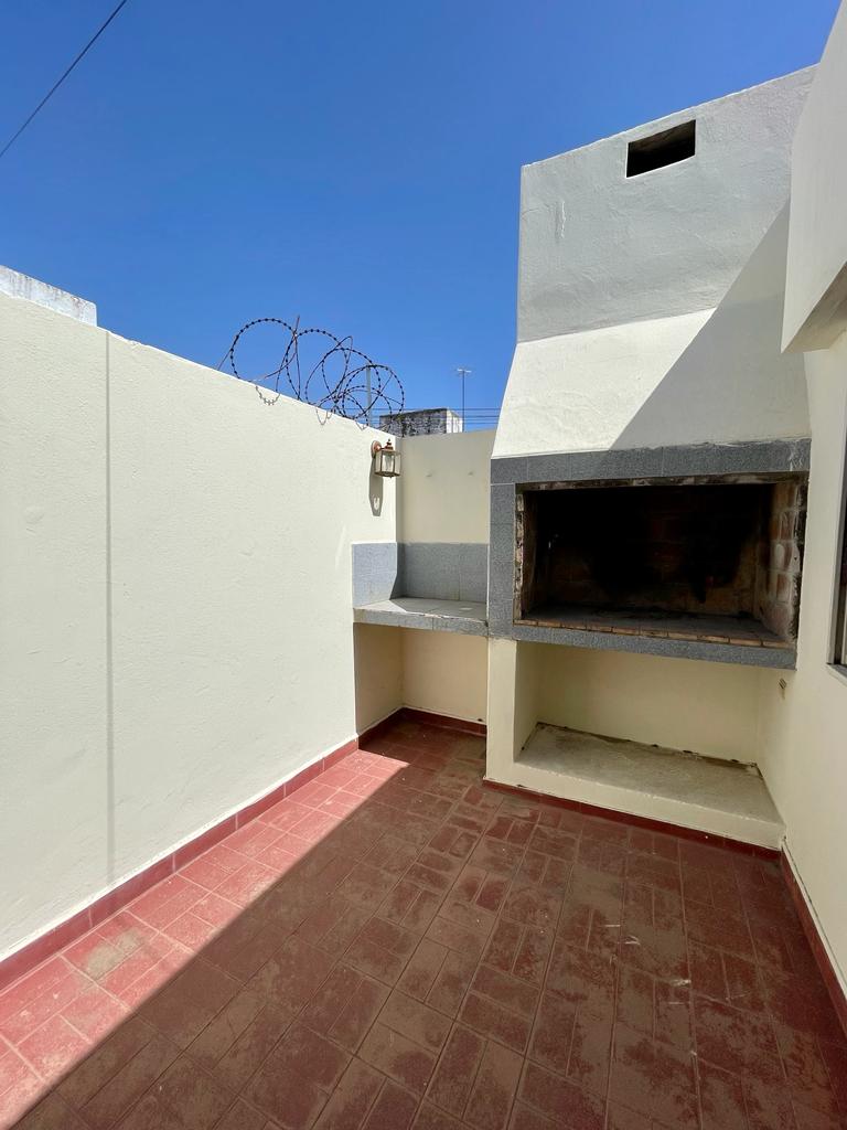 Zona Norte - PH en Planta baja de 4 Dorm 2 Baños Cochera Cubierta