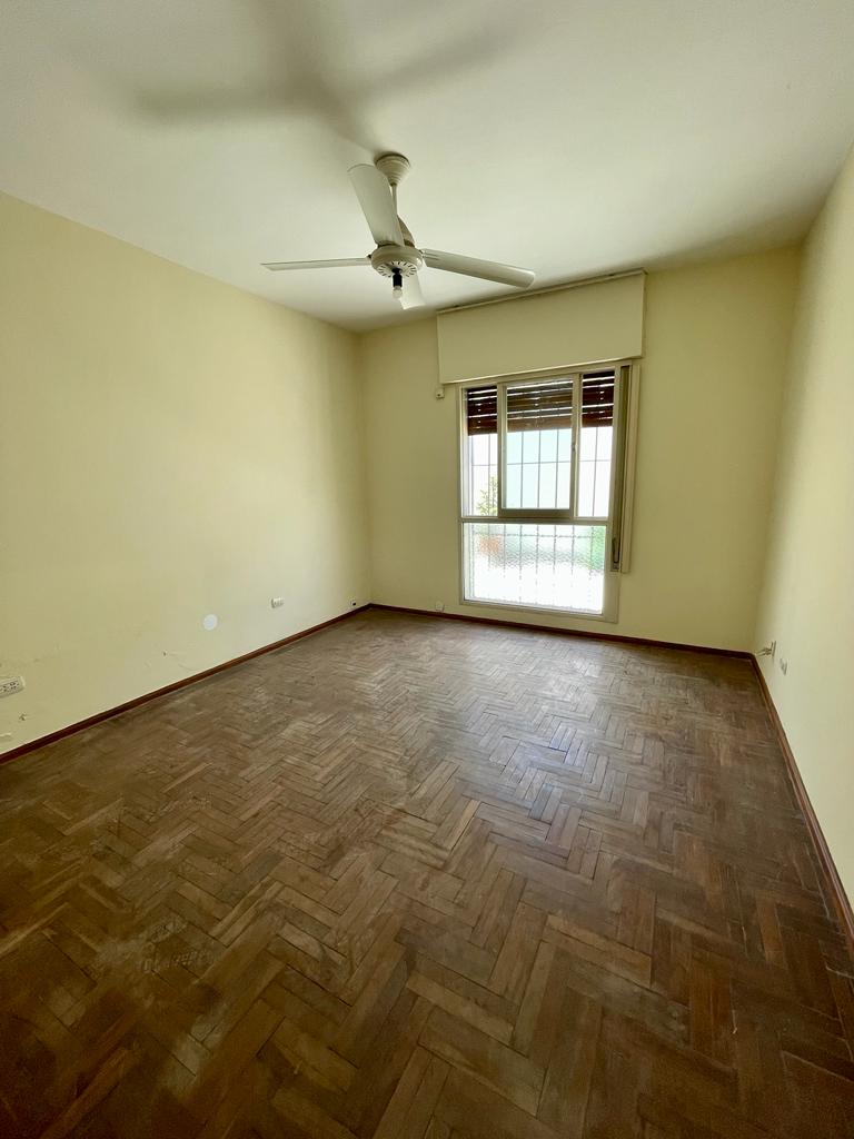 Zona Norte - PH en Planta baja de 4 Dorm 2 Baños Cochera Cubierta