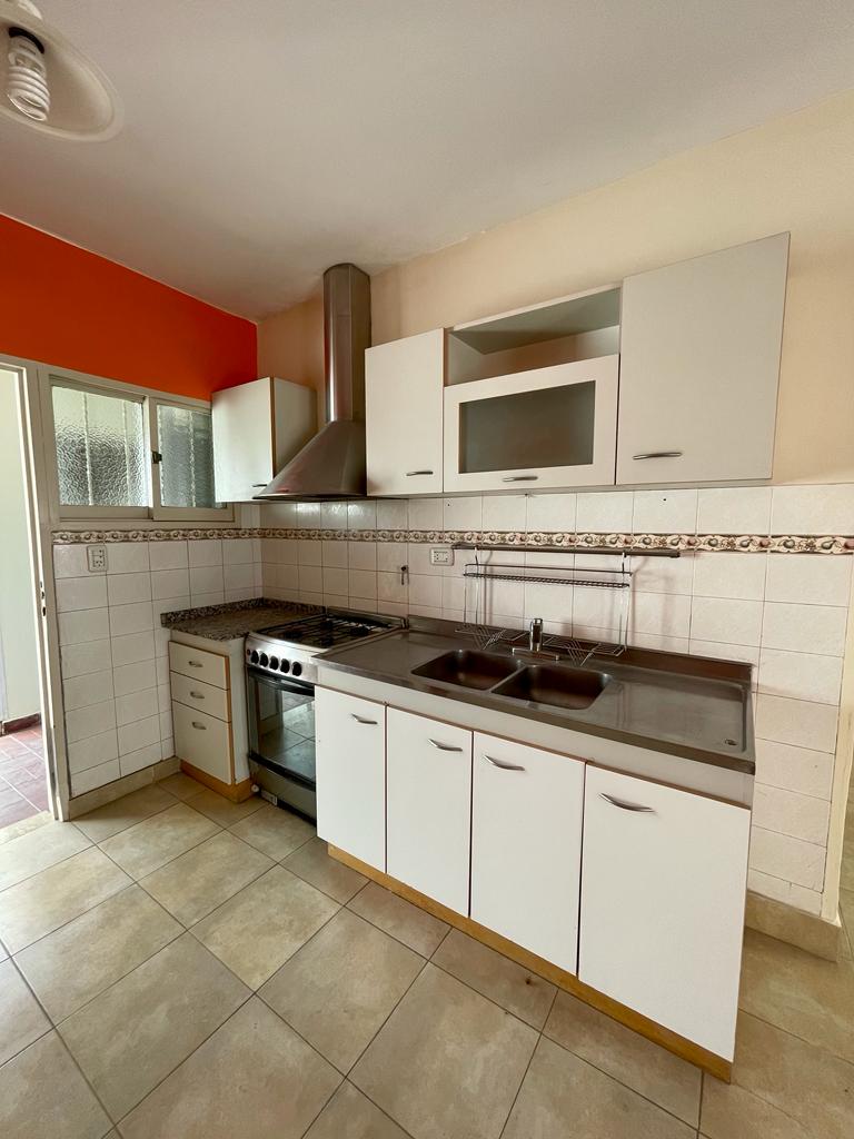 Zona Norte - PH en Planta baja de 4 Dorm 2 Baños Cochera Cubierta