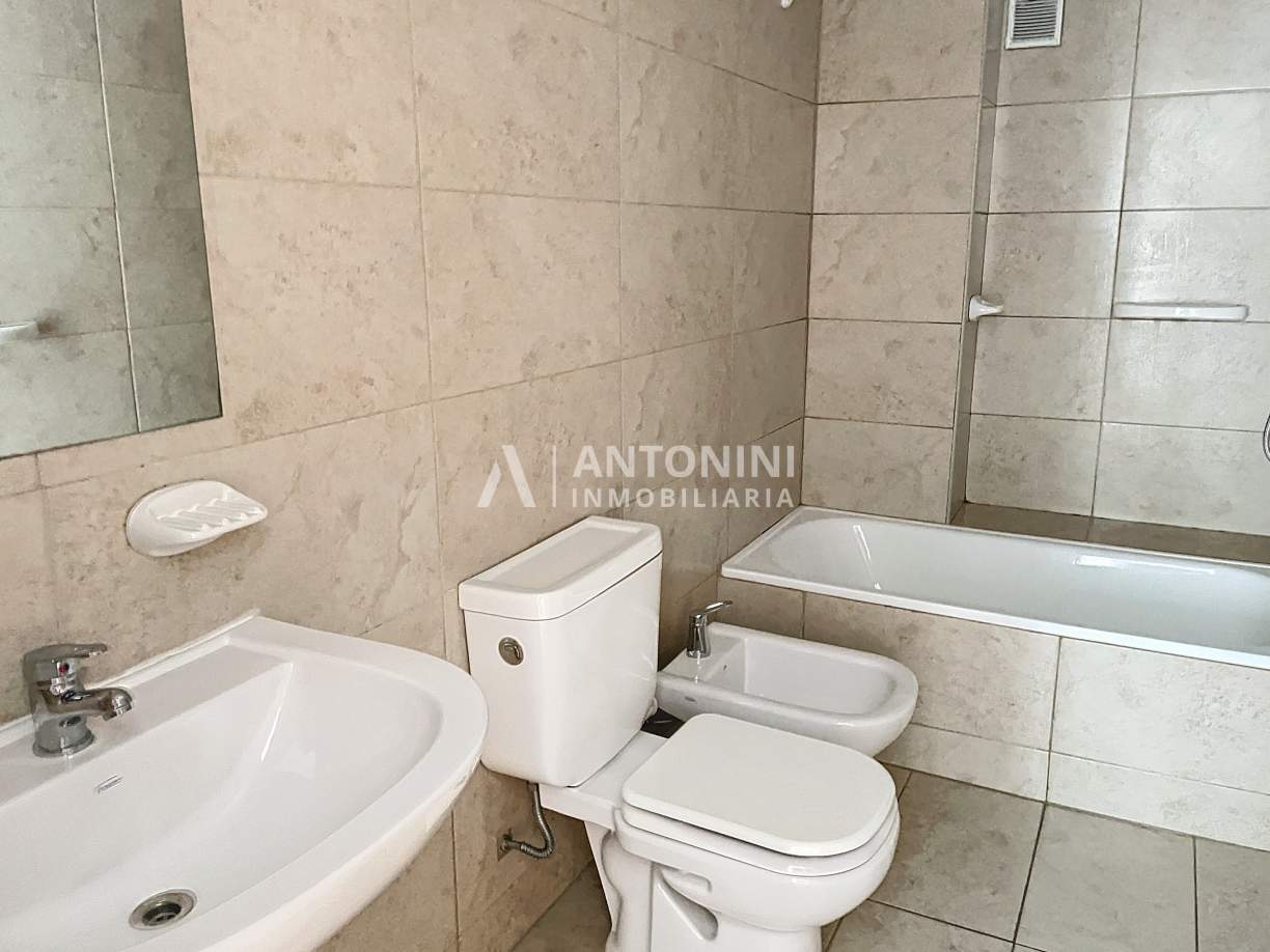 Apto Credito Depto en Venta de 2 dormitorios PB con Patio B Cofico