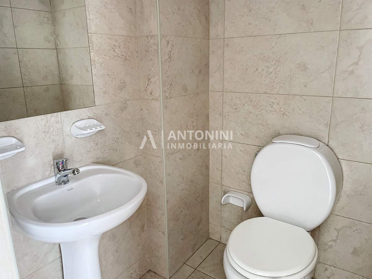 Apto Credito Depto en Venta de 2 dormitorios PB con Patio B Cofico